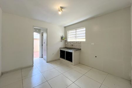 Casa à venda com 135m², 2 quartos e 2 vagas Casa à venda com 135m², 2 quartos e 2 vagasCozinha