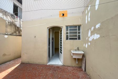 Casa à venda com 135m², 2 quartos e 2 vagas Casa à venda com 135m², 2 quartos e 2 vagasQuintal