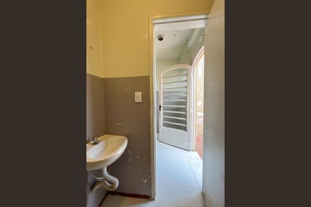 Casa à venda com 135m², 2 quartos e 2 vagas Casa à venda com 135m², 2 quartos e 2 vagasBanheiro 2