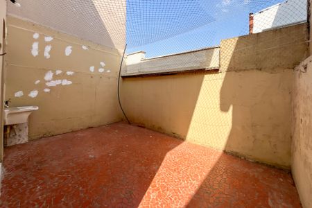 Casa à venda com 135m², 2 quartos e 2 vagas Casa à venda com 135m², 2 quartos e 2 vagasQuintal