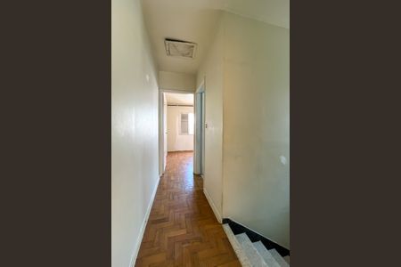 Casa à venda com 135m², 2 quartos e 2 vagas Casa à venda com 135m², 2 quartos e 2 vagasCorredor