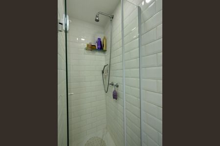 Apartamento à venda com 56m², 2 quartos e 1 vagaBanheiro Social