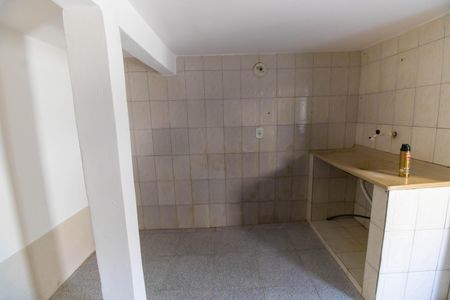 Casa à venda com 100m², 3 quartos e 3 vagas Casa à venda com 100m², 3 quartos e 3 vagasCozinha da Edícula