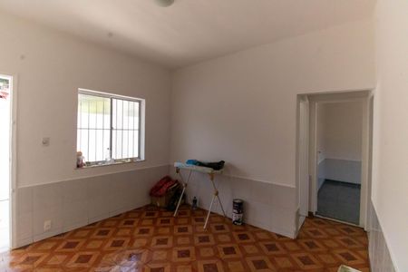 Casa à venda com 100m², 3 quartos e 3 vagas Casa à venda com 100m², 3 quartos e 3 vagasSala