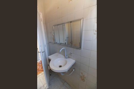 Casa à venda com 100m², 3 quartos e 3 vagas Casa à venda com 100m², 3 quartos e 3 vagasBanheiro Social