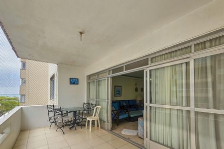 Apartamento para alugar com 169m², 3 quartos e 1 vaga Apartamento para alugar com 169m², 3 quartos e 1 vagavaranda