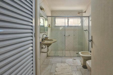 Apartamento para alugar com 169m², 3 quartos e 1 vaga Apartamento para alugar com 169m², 3 quartos e 1 vagabanheiro da Suíte 1