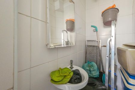 Apartamento para alugar com 169m², 3 quartos e 1 vaga Apartamento para alugar com 169m², 3 quartos e 1 vagaBanheiro de Serviço