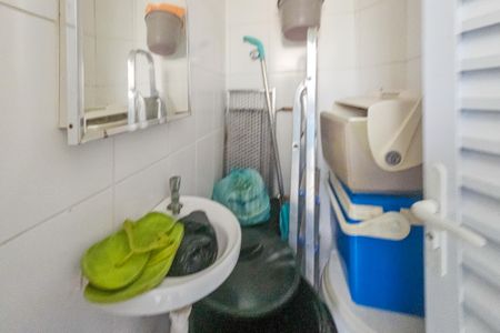 Apartamento para alugar com 169m², 3 quartos e 1 vaga Apartamento para alugar com 169m², 3 quartos e 1 vagaBanheiro de Serviço