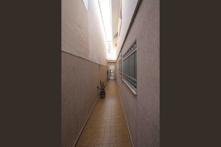 Casa à venda com 126m², 3 quartos e 2 vagasCorredor Lateral