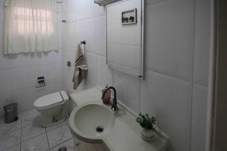 Casa à venda com 126m², 3 quartos e 2 vagasLavabo