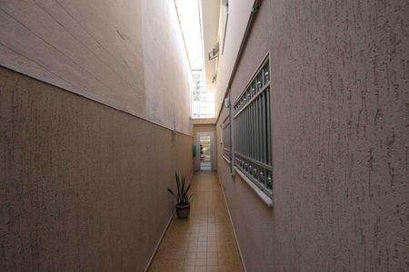 Casa à venda com 126m², 3 quartos e 2 vagasCorredor Lateral