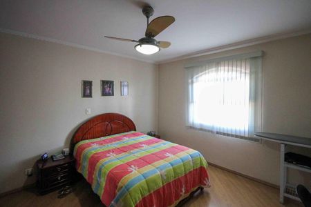 Casa à venda com 126m², 3 quartos e 2 vagasSuíte