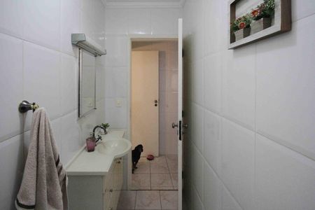 Casa à venda com 126m², 3 quartos e 2 vagasLavabo