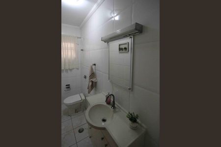 Casa à venda com 126m², 3 quartos e 2 vagasLavabo