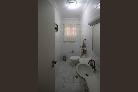 Casa à venda com 126m², 3 quartos e 2 vagasLavabo