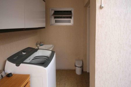 Casa à venda com 126m², 3 quartos e 2 vagasÁrea de Serviço