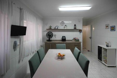 Casa à venda com 126m², 3 quartos e 2 vagasCozinha