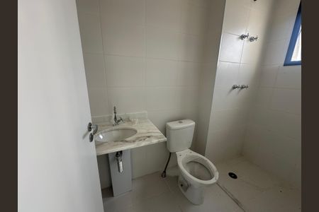 Apartamento à venda com 86m², 3 quartos e 2 vagas Apartamento à venda com 86m², 3 quartos e 2 vagasBanheiro da Suíte