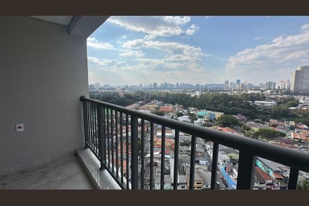 Apartamento à venda com 86m², 3 quartos e 2 vagas Apartamento à venda com 86m², 3 quartos e 2 vagasVaranda