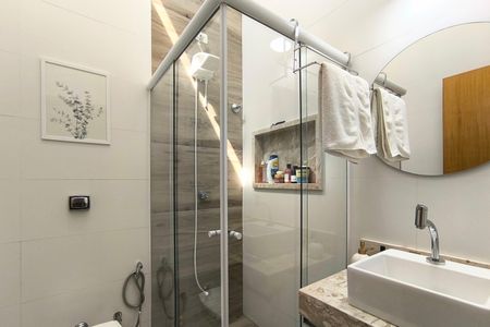 Casa à venda com 112m², 3 quartos e 2 vagas Casa à venda com 112m², 3 quartos e 2 vagasBanheiro