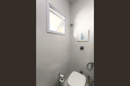 Casa à venda com 112m², 3 quartos e 2 vagas Casa à venda com 112m², 3 quartos e 2 vagasBanheiro da Suíte