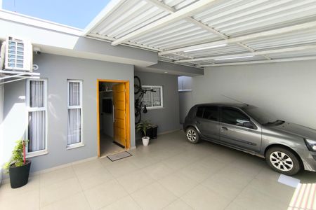 Casa à venda com 112m², 3 quartos e 2 vagas Casa à venda com 112m², 3 quartos e 2 vagasGaragem