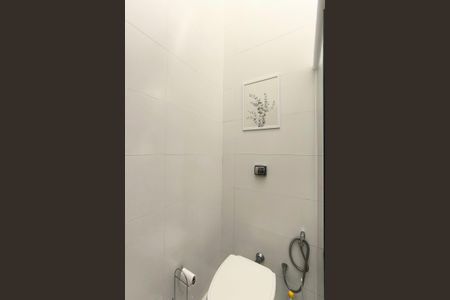 Casa à venda com 112m², 3 quartos e 2 vagas Casa à venda com 112m², 3 quartos e 2 vagasBanheiro