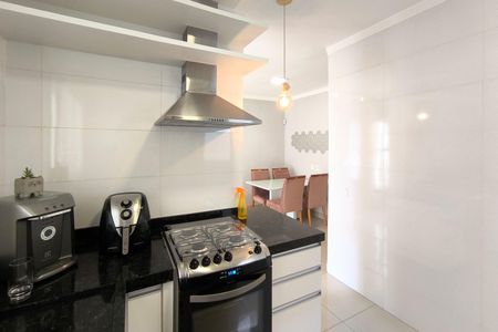 Casa à venda com 112m², 3 quartos e 2 vagas Casa à venda com 112m², 3 quartos e 2 vagasCozinha