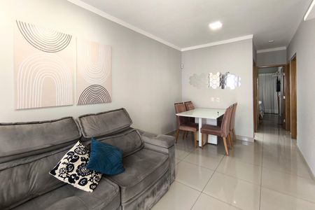 Casa à venda com 112m², 3 quartos e 2 vagas Casa à venda com 112m², 3 quartos e 2 vagasSala