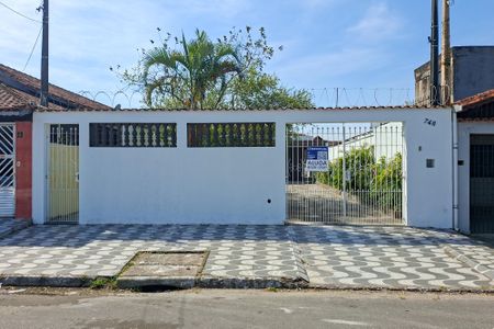 Casa para alugar com 126m², 2 quartos e 4 vagasFachada