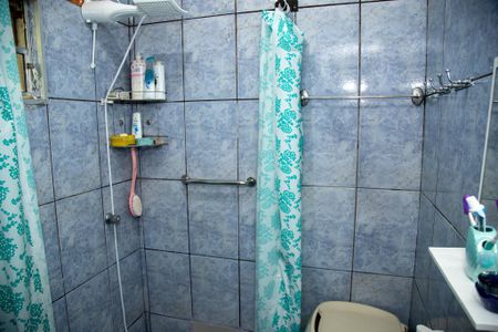 Casa à venda com 112m², 3 quartos e 2 vagasBanheiro