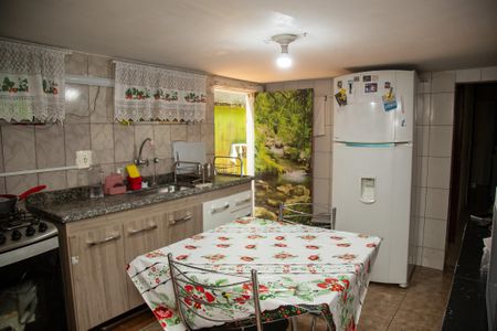 Casa à venda com 112m², 3 quartos e 2 vagasCozinha