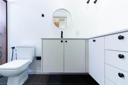 Apartamento para alugar com 120m², 3 quartos e 1 vaga Apartamento para alugar com 120m², 3 quartos e 1 vagaBanheiro da Suíte