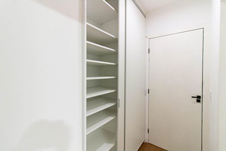 Corredor de apartamento para alugar com 3 quartos, 120m² em Perdizes, São Paulo