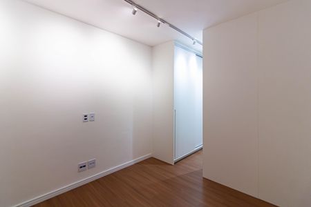 Apartamento para alugar com 120m², 3 quartos e 1 vaga Apartamento para alugar com 120m², 3 quartos e 1 vagaSuíte