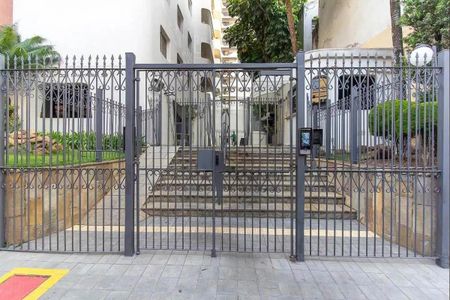 Apartamento para alugar com 120m², 3 quartos e 1 vaga Apartamento para alugar com 120m², 3 quartos e 1 vagaFachada