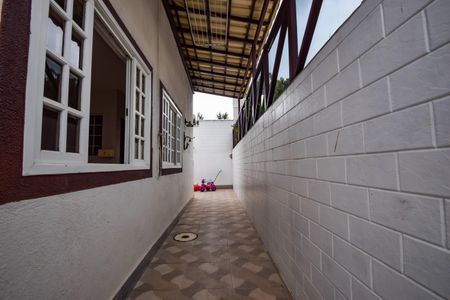 Casa de condomínio à venda com 1000m², 4 quartos e 2 vagasCorredor