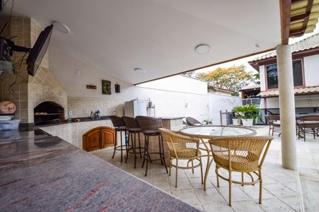 Casa de condomínio à venda com 1000m², 4 quartos e 2 vagasÁrea gourmet