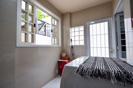 Casa de condomínio à venda com 1000m², 4 quartos e 2 vagasÁrea de Serviço