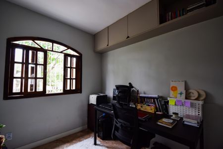 Casa de condomínio à venda com 1000m², 4 quartos e 2 vagasQuarto 1