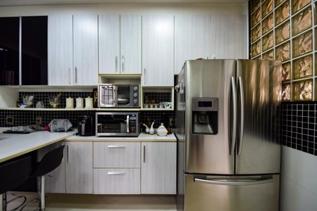 Casa de condomínio à venda com 1000m², 4 quartos e 2 vagasCozinha