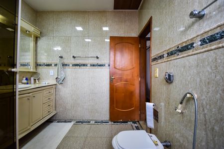 Casa de condomínio à venda com 1000m², 4 quartos e 2 vagasBanheiro Social 1