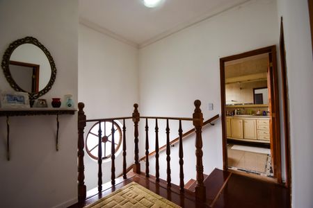 Casa de condomínio à venda com 1000m², 4 quartos e 2 vagasHall