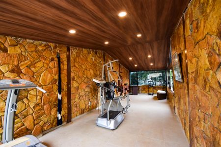 Casa de condomínio à venda com 1000m², 4 quartos e 2 vagasAcademia