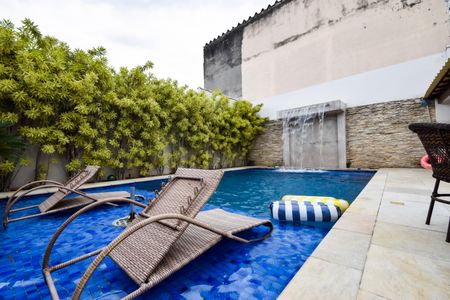 Casa de condomínio à venda com 1000m², 4 quartos e 2 vagasPiscina