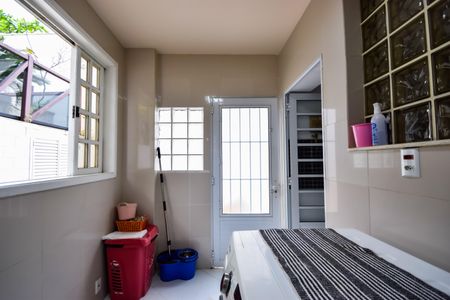 Casa de condomínio à venda com 1000m², 4 quartos e 2 vagasÁrea de Serviço