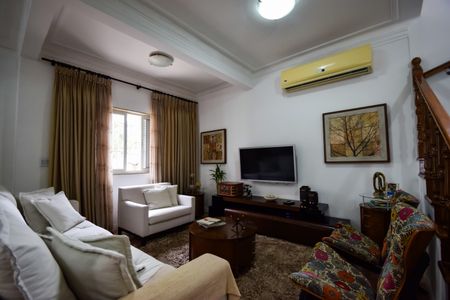 Casa de condomínio à venda com 1000m², 4 quartos e 2 vagasSala