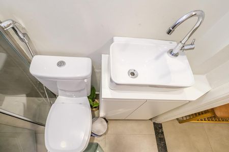 Apartamento para alugar com 90m², 2 quartos e sem vagaBanheiro do Quarto 