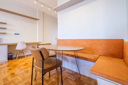 Apartamento para alugar com 90m², 2 quartos e sem vagaSala